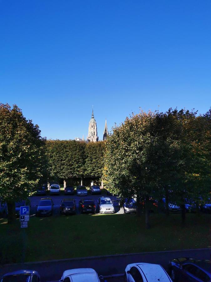 appartement avec vue sur cathédrale classé de tourisme 3 étoiles Bayeux Esterno foto